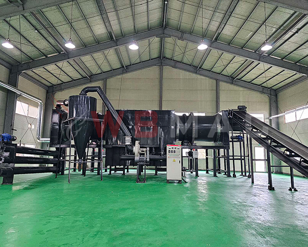 韓國客戶餐廚垃圾炭化爐現(xiàn)場